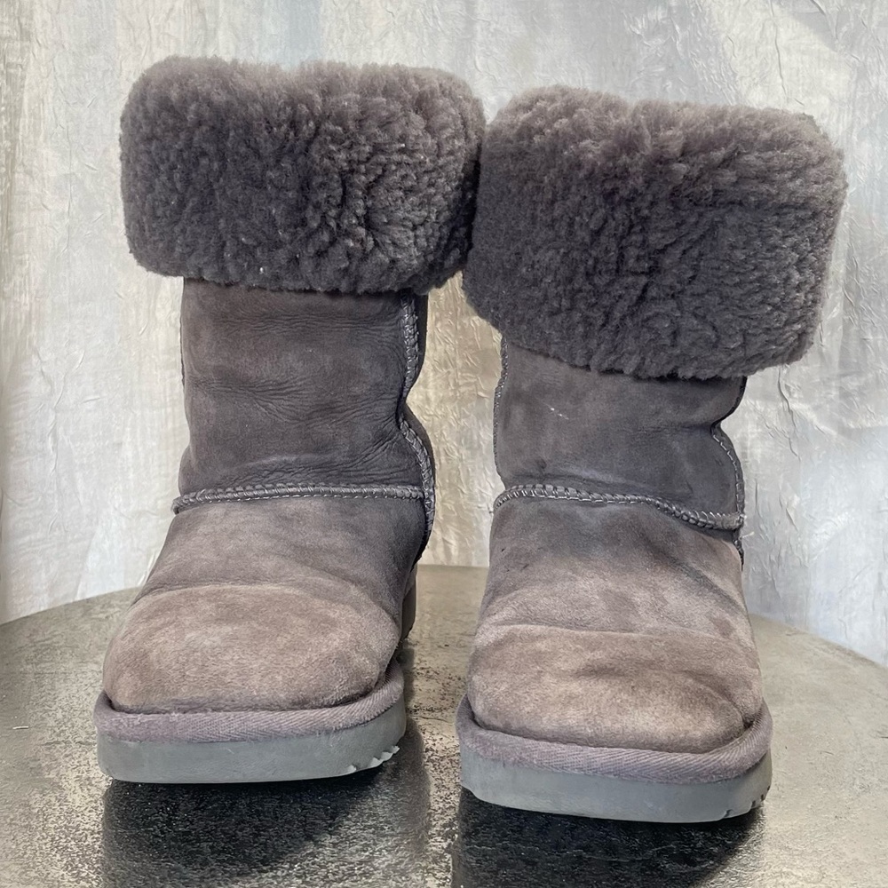 UGG boots Gray tall cuff sheepskin fur Classic winter size 6 fall winter warm - Picture 5 of 11